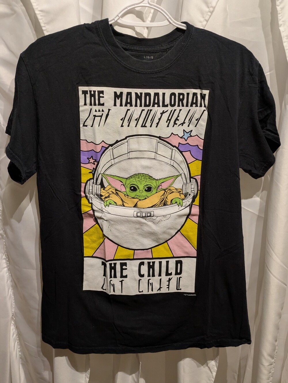 15 Star Wars The Mandalorian "The Child" Grogu Graphic T-Shirt - Size S / M